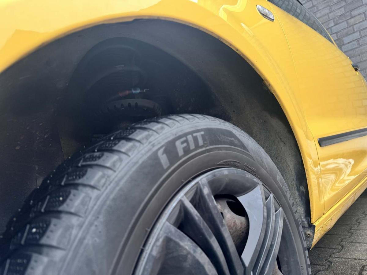 VW Fox original Kotfl&uuml;gel vorn links LY1C Sonnengelb Bj.2007